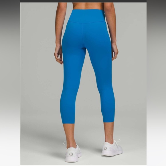 Lululemon Base Pace High-Rise Crop 23" NWT - Picture 2 of 5